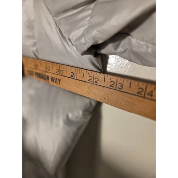 Eddie Bauer Womens L 650 Down Packable Lightweight Jacket Puffer Coat Silver - Picture 8 of 10